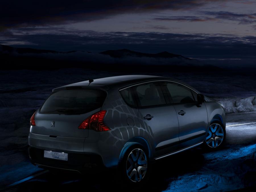  Peugeot Prologue HYbrid4 Concept 2008 года  (фото 9 из 12)